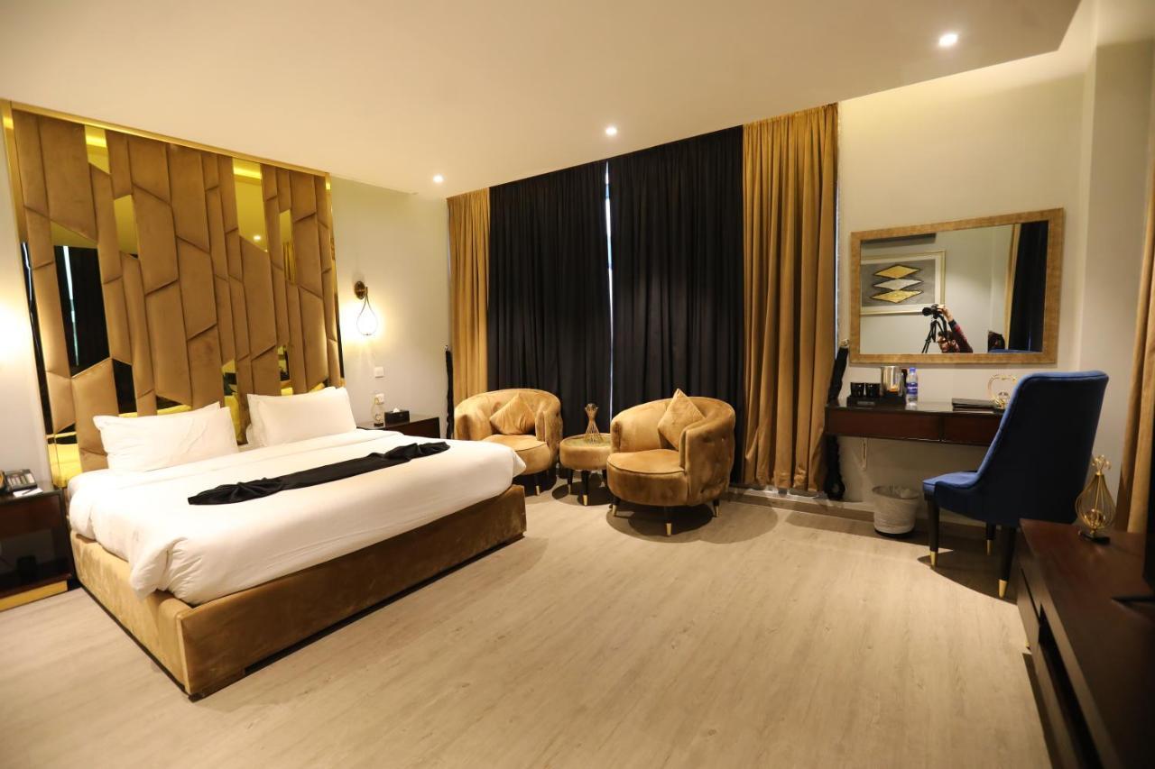 The Orchard Hotel Лахор Номер фото