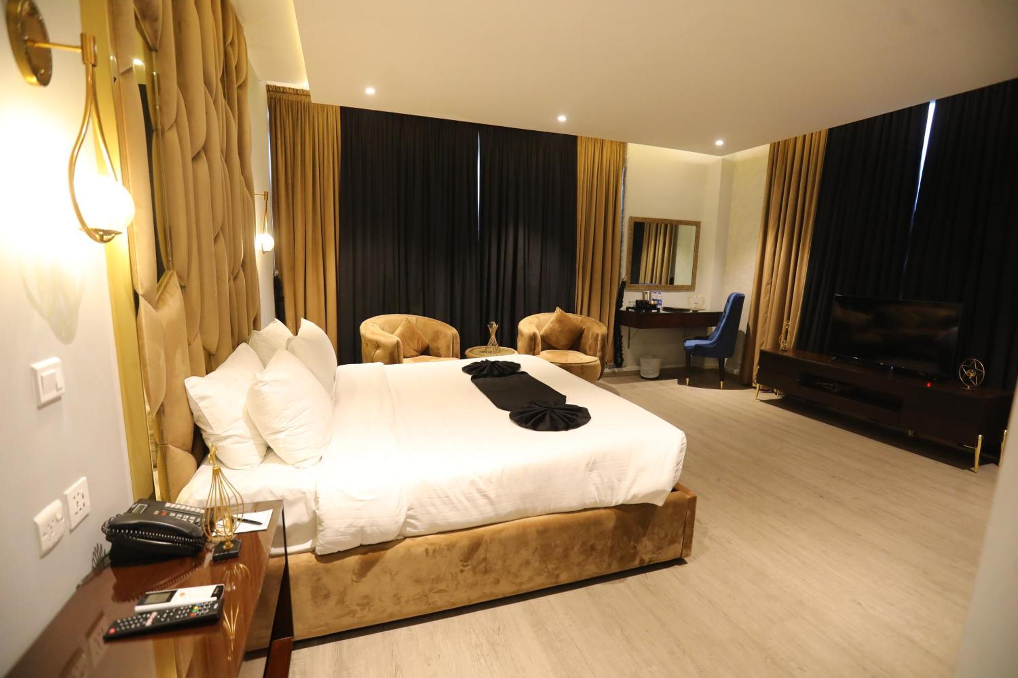 The Orchard Hotel Лахор Номер фото